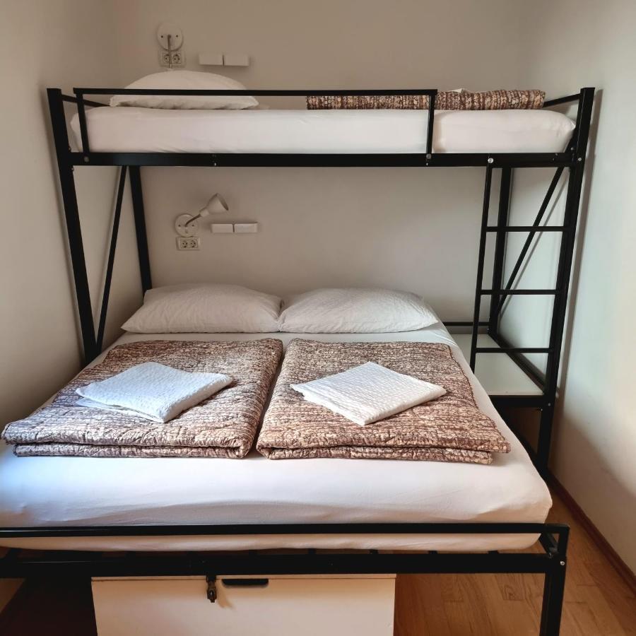 Hostel Alieti Изола Екстериор снимка