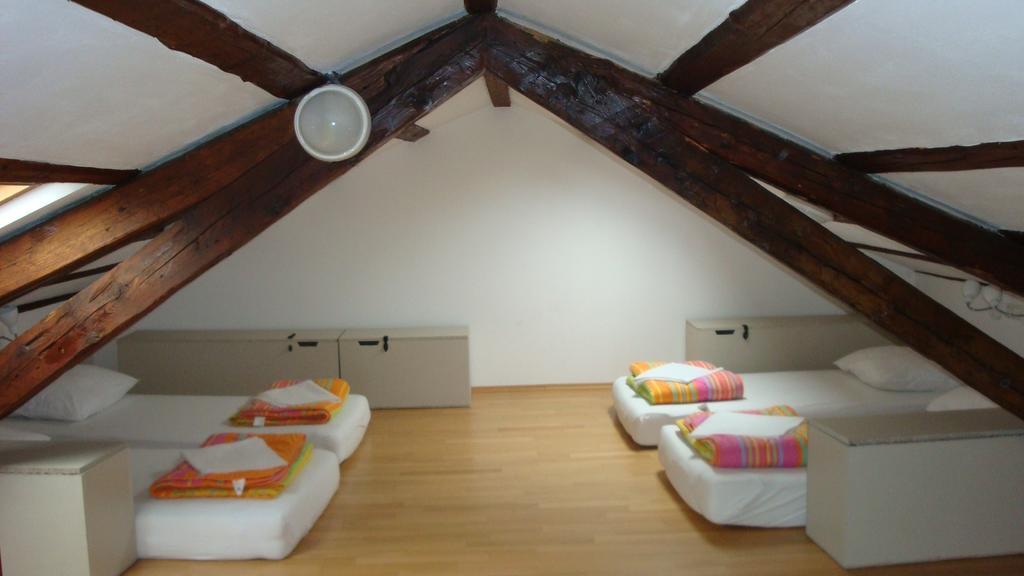 Hostel Alieti Изола Стая снимка