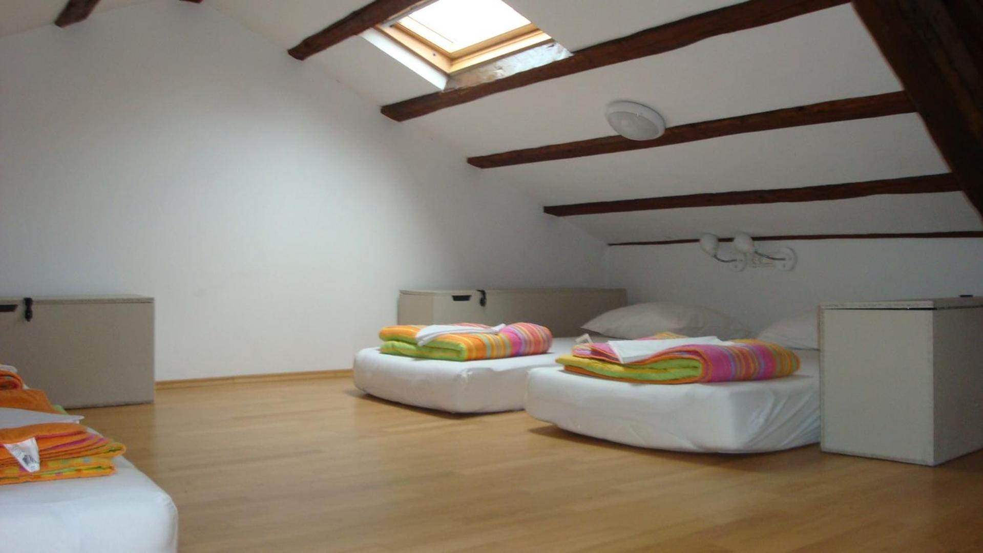 Hostel Alieti Изола Стая снимка