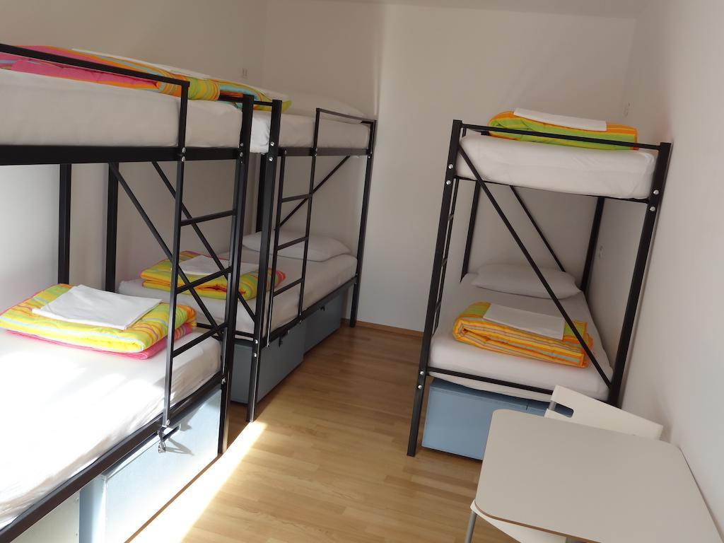 Hostel Alieti Изола Стая снимка