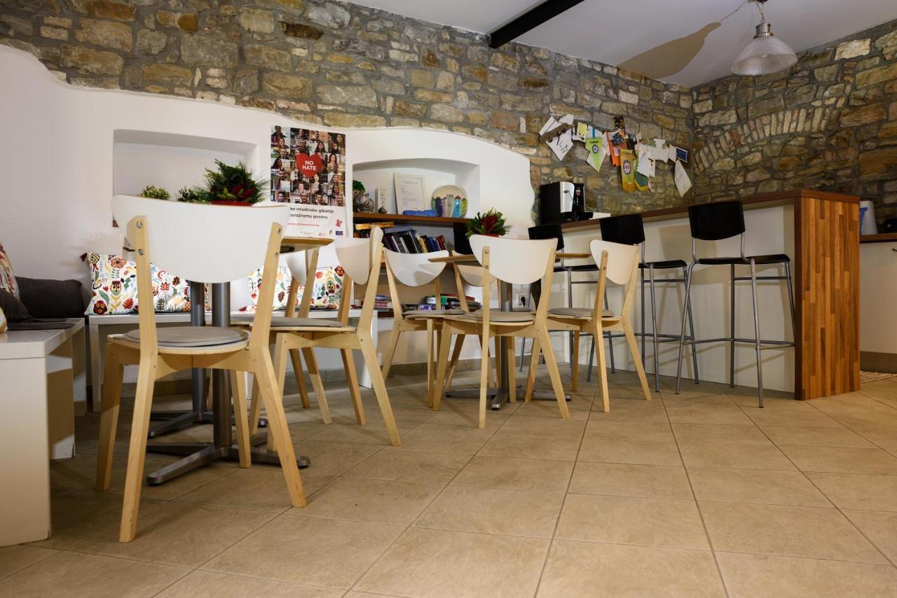 Hostel Alieti Изола Екстериор снимка